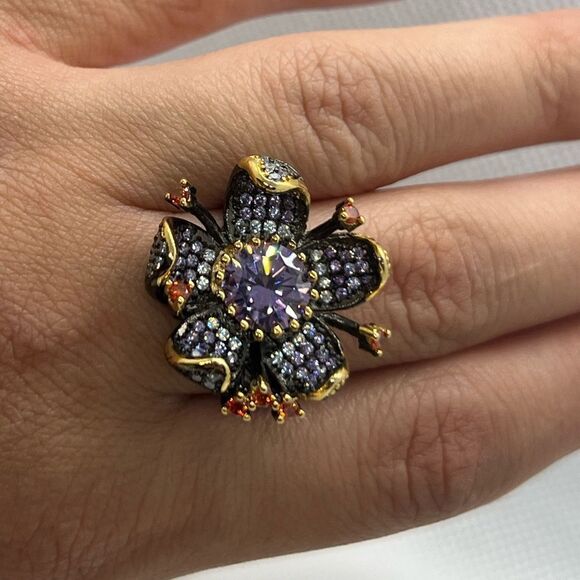 925 Sterling Silver Floral Blossom With Amethyst inspired crystal accent - Picture 10 of 16